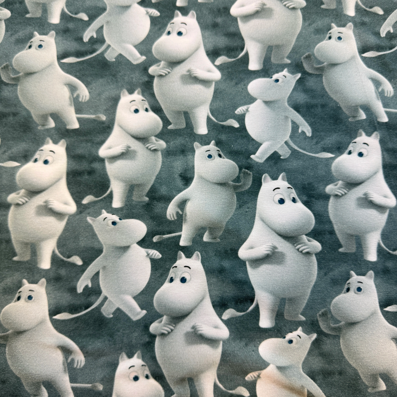 Mumin, Cloudy dark grey - Moomin By ZannaZ